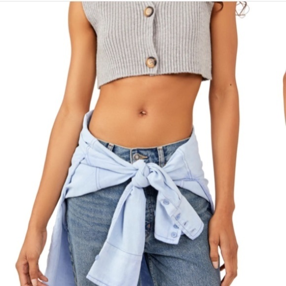 Free People Jackets & Blazers - NWT / Free People Cropped Sweater Vest